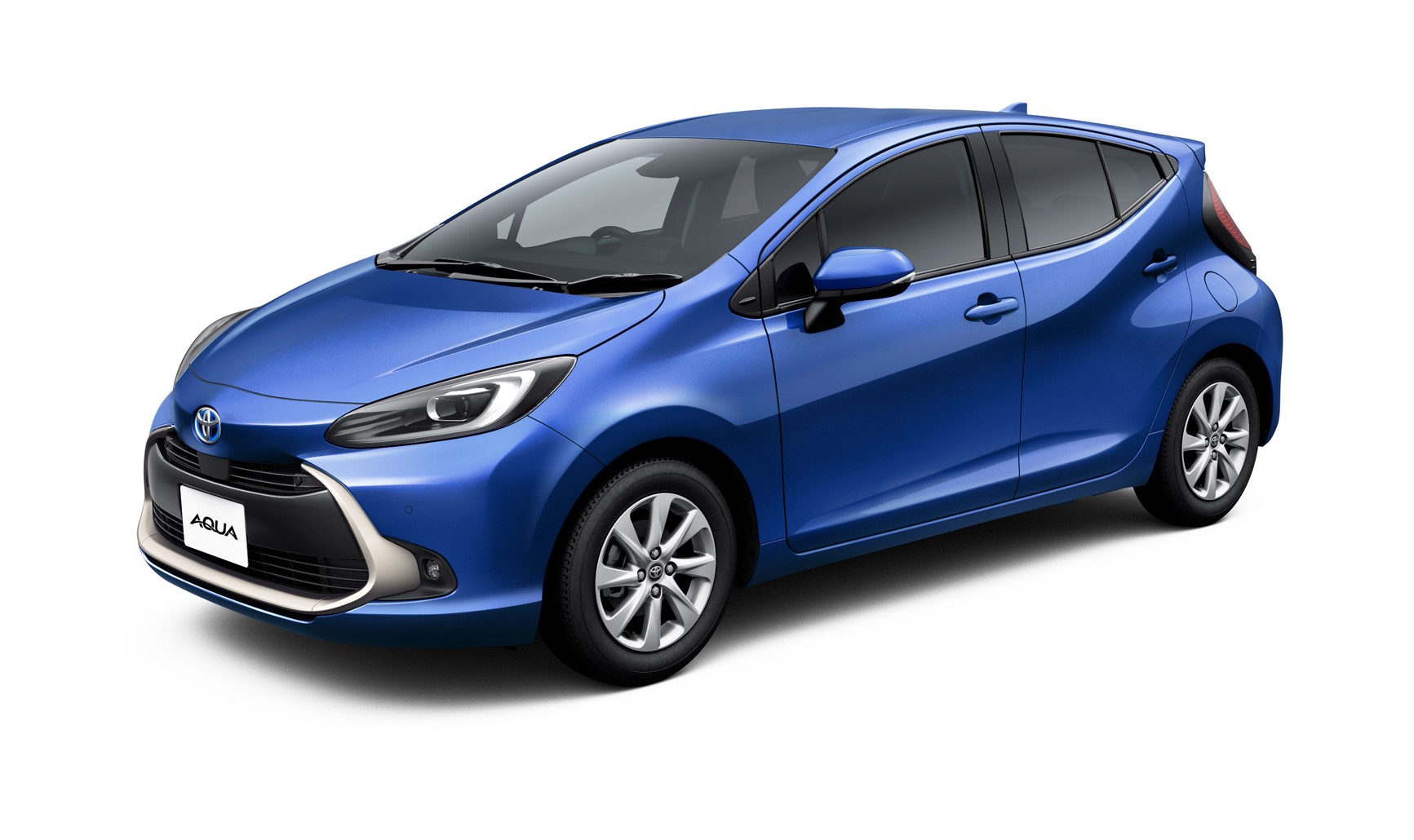 아쿠아 HEV 외 동급